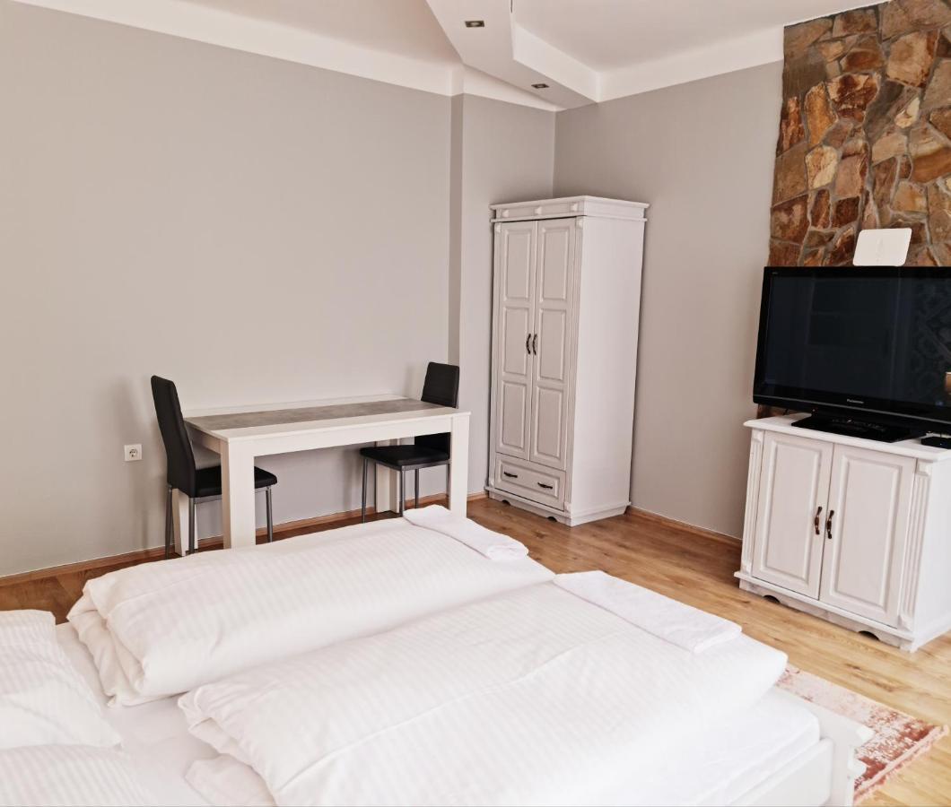 Huerrem Apartman Еґер Екстер'єр фото