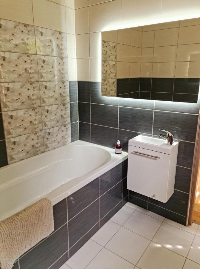 Huerrem Apartman Еґер Екстер'єр фото